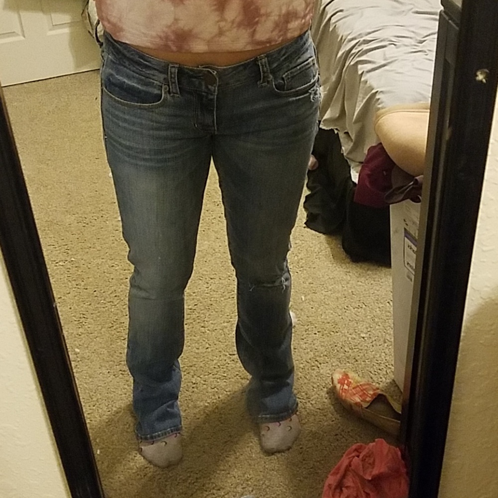 Skinny kick light wash hole jeans